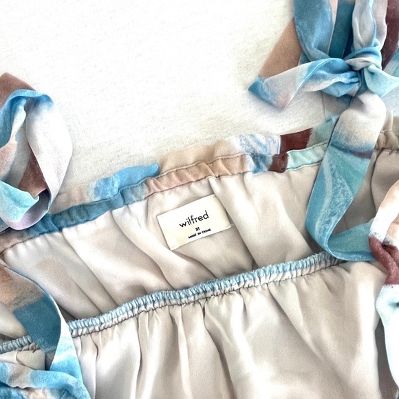 ⭐️HOST Pick⭐️ Aritzia Wilfred Ballad Camisole Top - Picture 5 of 9